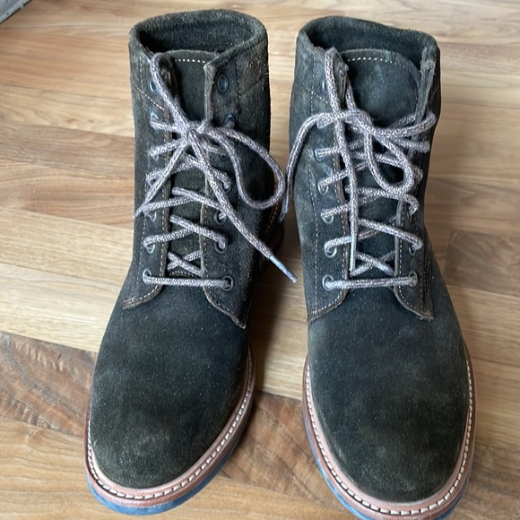 Dark olive green suede Nisolo lace up boots. Sz 7. - Picture 2 of 5